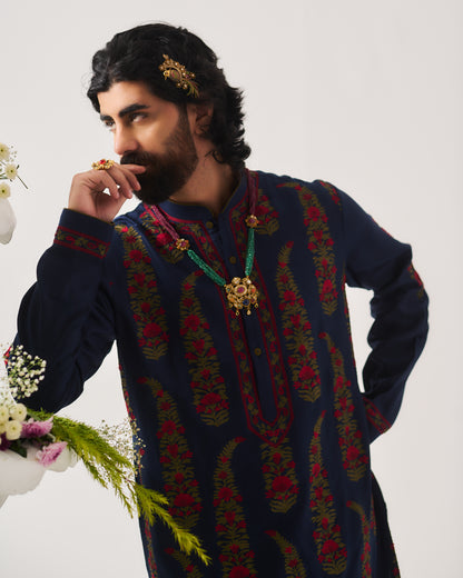 Linear Paisley